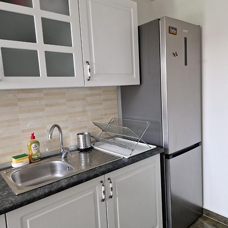Apartament In 奥托佩尼 外观 照片