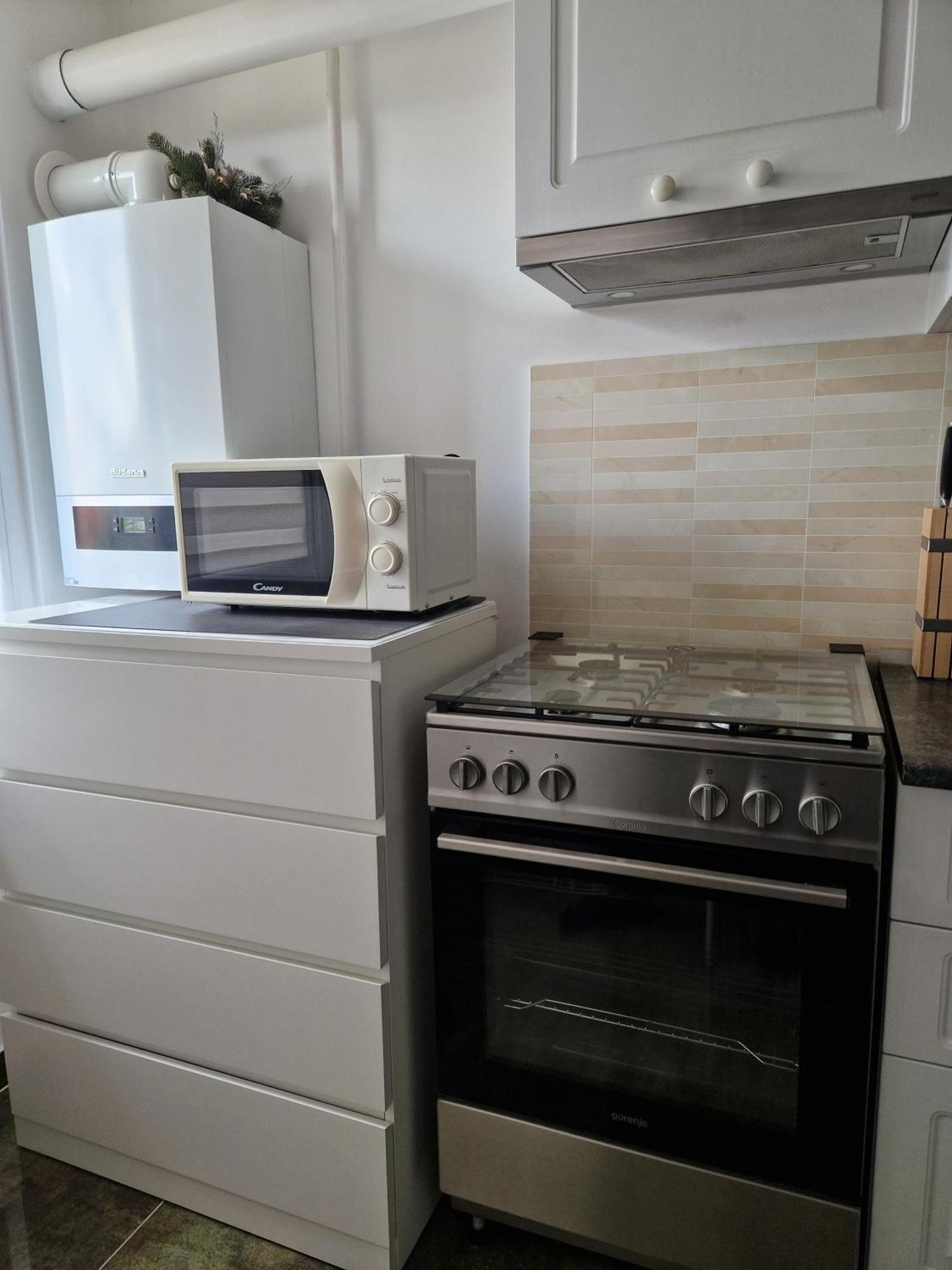 Apartament In 奥托佩尼 外观 照片