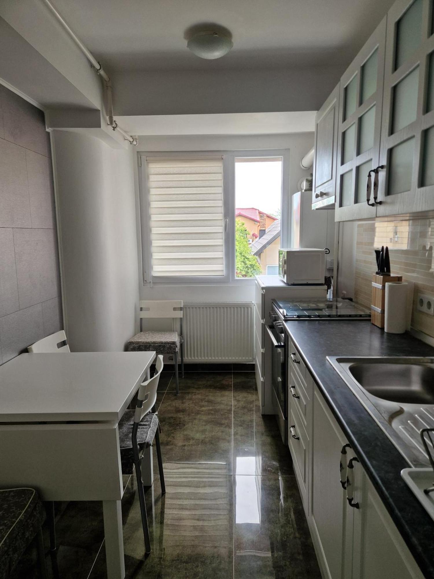 Apartament In 奥托佩尼 外观 照片